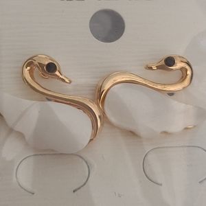 14 Gold plated Natural Sea Shell Swan
